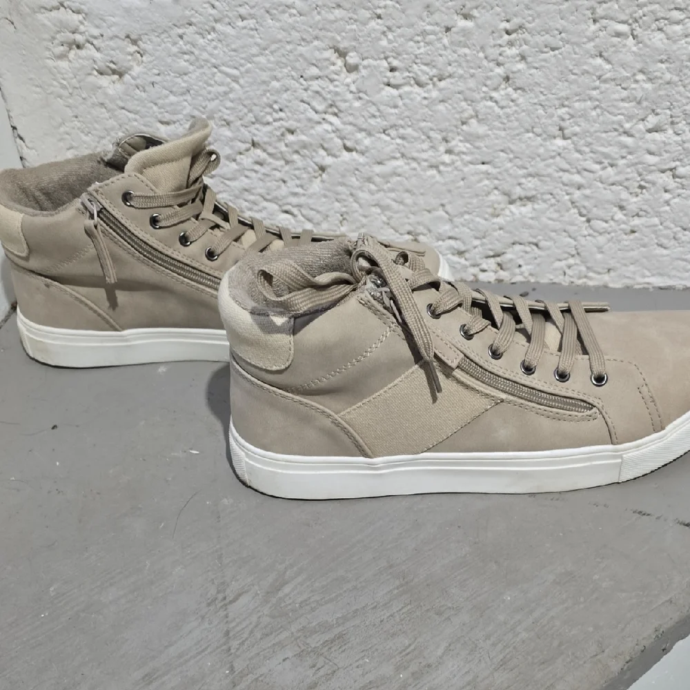 Beige Hybrid Sneakers - Picture 5 of 8